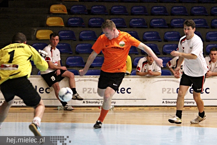 Piłkarski Turniej Halowy - Derby Mielca 2014 - cz. III