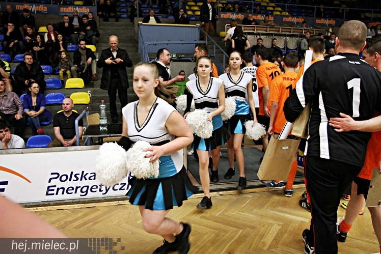 Piłkarski Turniej Halowy - Derby Mielca 2014 - cz. III