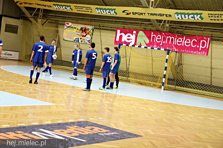 Piłkarski Turniej Halowy - Derby Mielca 2014 - cz. III