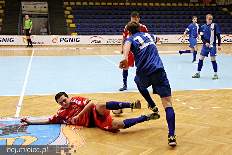 Piłkarski Turniej Halowy - Derby Mielca 2014 - cz. III