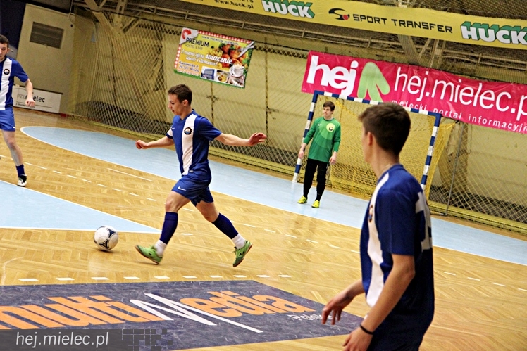 Piłkarski Turniej Halowy - Derby Mielca 2014 - cz. III