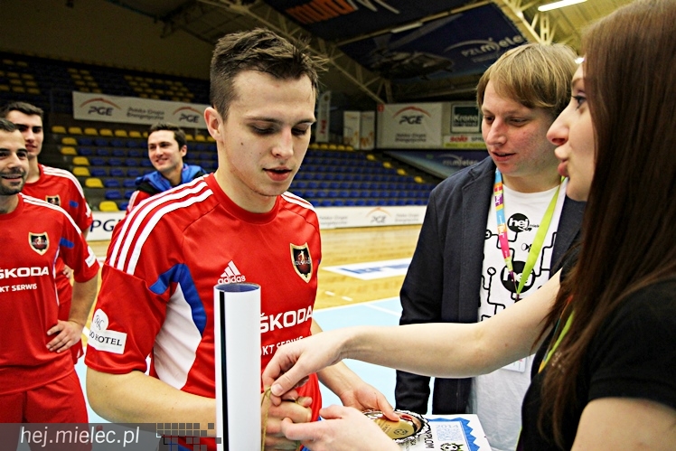 Piłkarski Turniej Halowy - Derby Mielca 2014 - cz. III