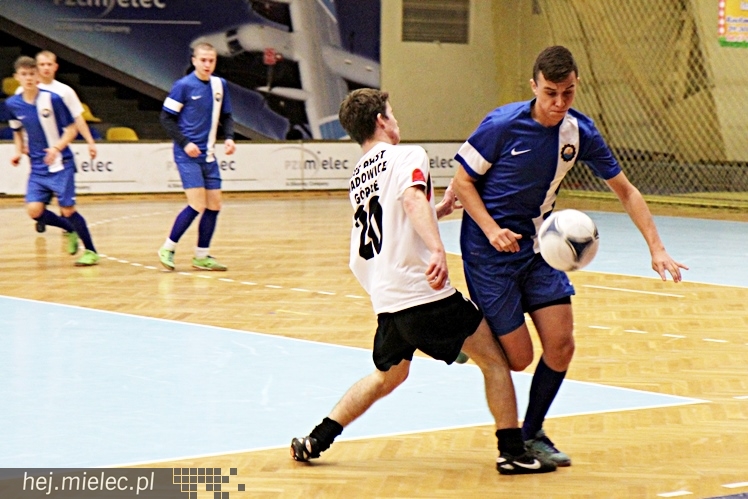 Piłkarski Turniej Halowy - Derby Mielca 2014 - cz. II