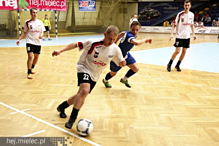 Piłkarski Turniej Halowy - Derby Mielca 2014 - cz. II