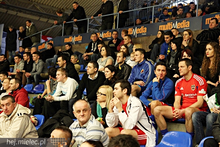 Piłkarski Turniej Halowy - Derby Mielca 2014 - cz. II