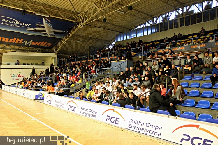 Piłkarski Turniej Halowy - Derby Mielca 2014 - cz. II