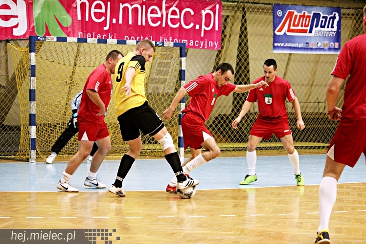 Piłkarski Turniej Halowy - Derby Mielca 2014 - cz. II