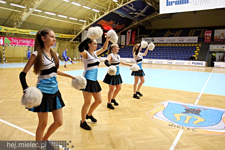 Piłkarski Turniej Halowy - Derby Mielca 2014 - cz. I