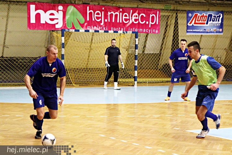 Piłkarski Turniej Halowy - Derby Mielca 2014 - cz. I