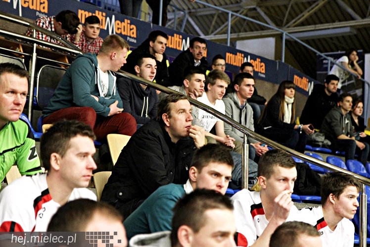 Piłkarski Turniej Halowy - Derby Mielca 2014 - cz. I