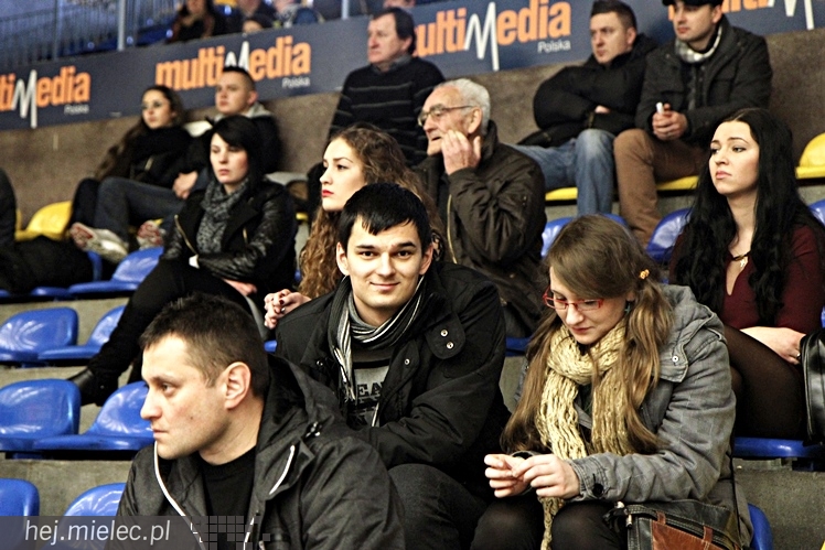 Piłkarski Turniej Halowy - Derby Mielca 2014 - cz. I