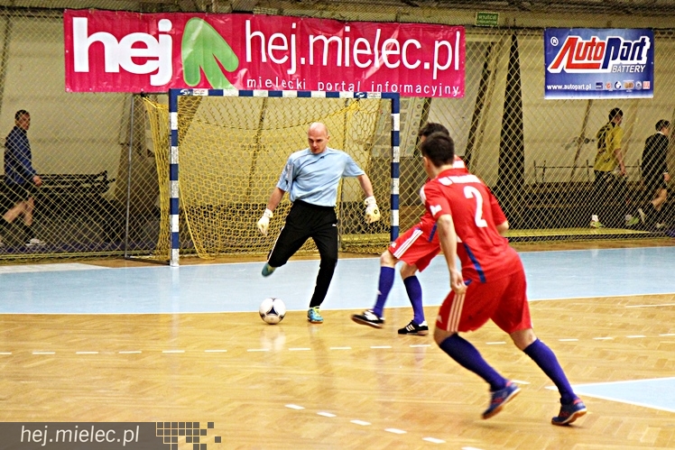 Piłkarski Turniej Halowy - Derby Mielca 2014 - cz. I