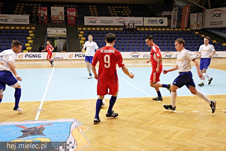 Piłkarski Turniej Halowy - Derby Mielca 2014 - cz. I