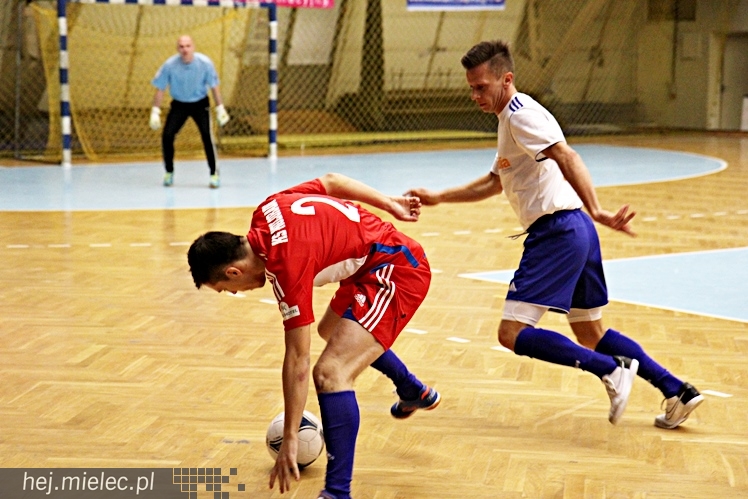 Piłkarski Turniej Halowy - Derby Mielca 2014 - cz. I