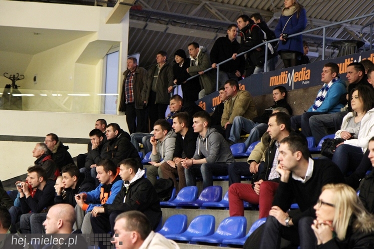 Piłkarski Turniej Halowy - Derby Mielca 2014 - cz. I