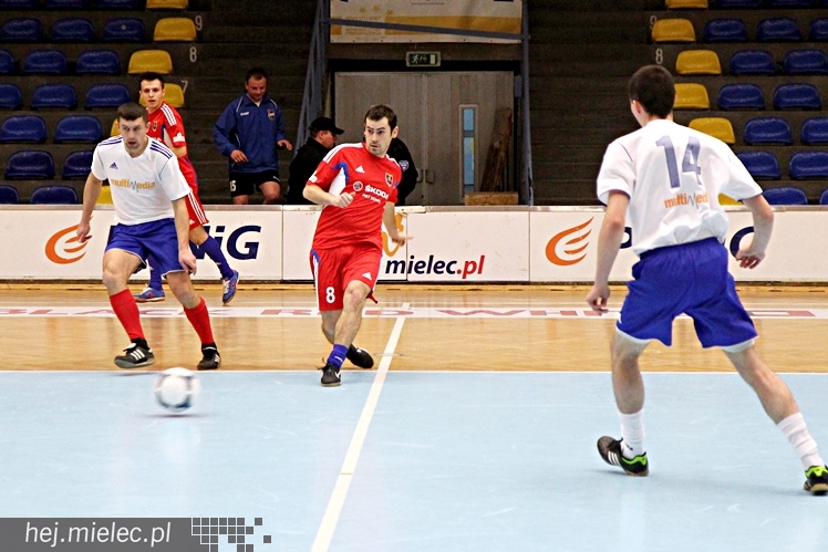 Piłkarski Turniej Halowy - Derby Mielca 2014 - cz. I
