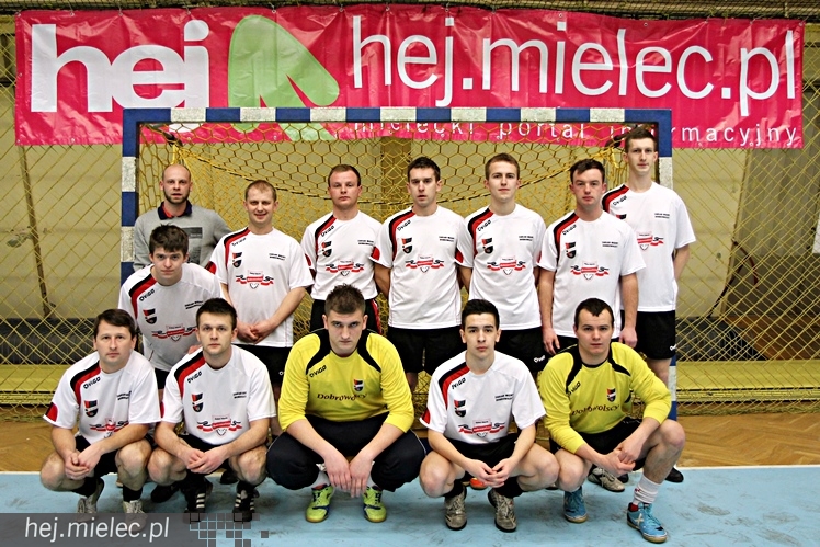 Piłkarski Turniej Halowy - Derby Mielca 2014 - cz. I