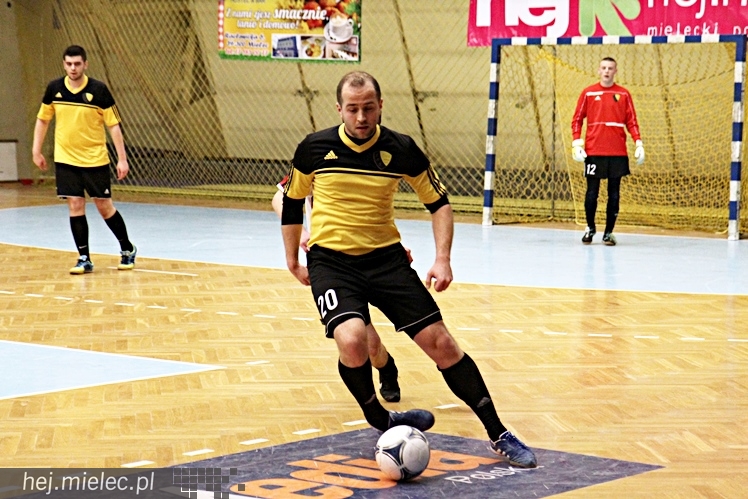 Piłkarski Turniej Halowy - Derby Mielca 2014 - cz. I