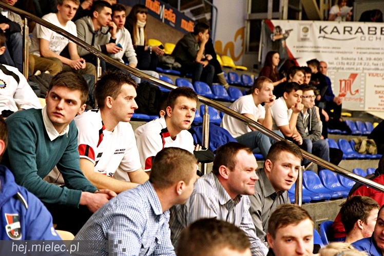 Piłkarski Turniej Halowy - Derby Mielca 2014 - cz. I