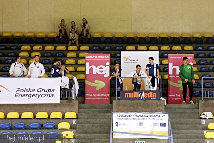 Piłkarski Turniej Halowy - Derby Mielca 2014 - cz. I