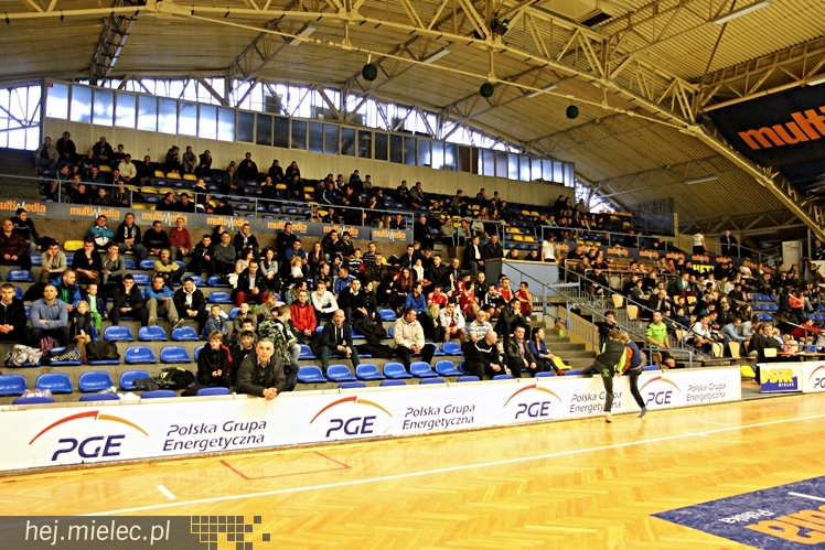 Piłkarski Turniej Halowy - Derby Mielca 2014 - cz. I