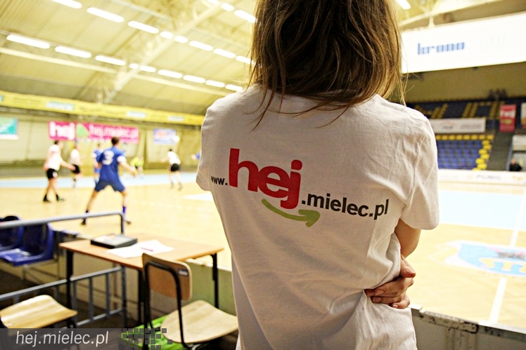 Piłkarski Turniej Halowy - Derby Mielca 2014 - cz. I