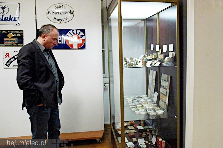 Historia farmacji w pigułce już dostępna u Oborskich
