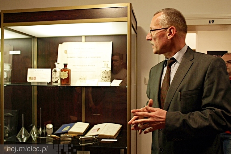 Historia farmacji w pigułce już dostępna u Oborskich
