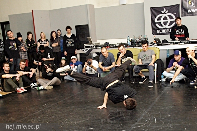 Time for your move - ponad setka uczestników na drugiej edycji bitew b-boyów tańca breakdance