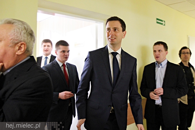 Uroczyste otwarcie nowej siedziby PCPR: przyjechał minister i wicewojewoda