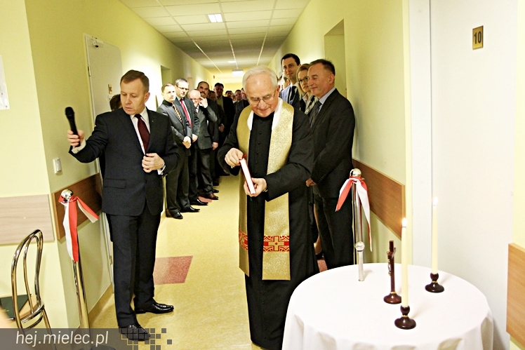 Uroczyste otwarcie nowej siedziby PCPR: przyjechał minister i wicewojewoda
