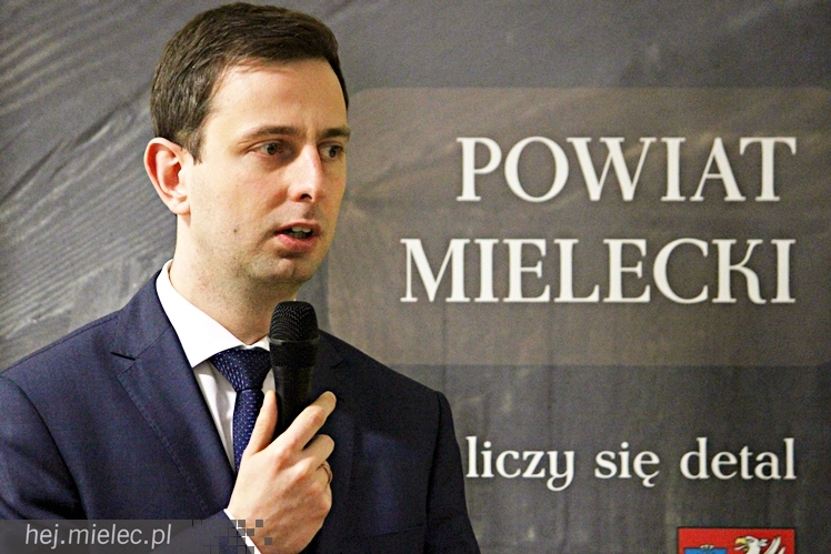 Uroczyste otwarcie nowej siedziby PCPR: przyjechał minister i wicewojewoda