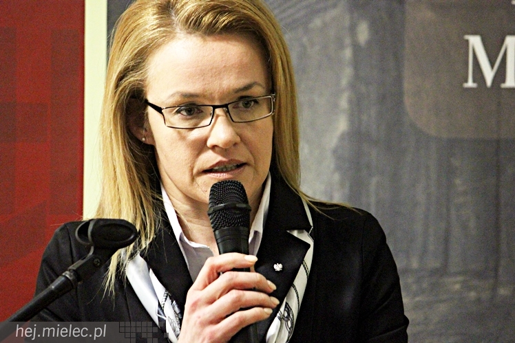 Uroczyste otwarcie nowej siedziby PCPR: przyjechał minister i wicewojewoda