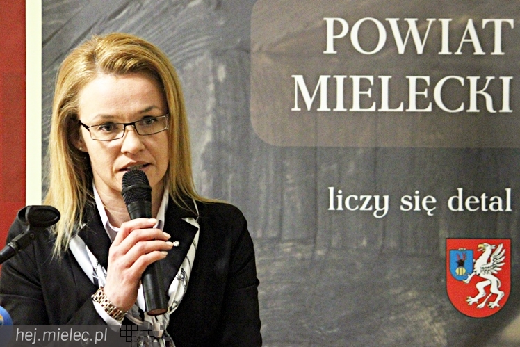 Uroczyste otwarcie nowej siedziby PCPR: przyjechał minister i wicewojewoda