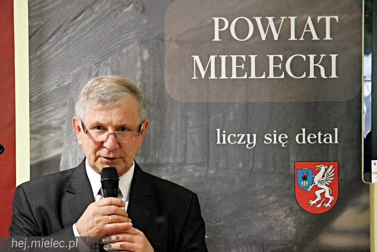 Uroczyste otwarcie nowej siedziby PCPR: przyjechał minister i wicewojewoda