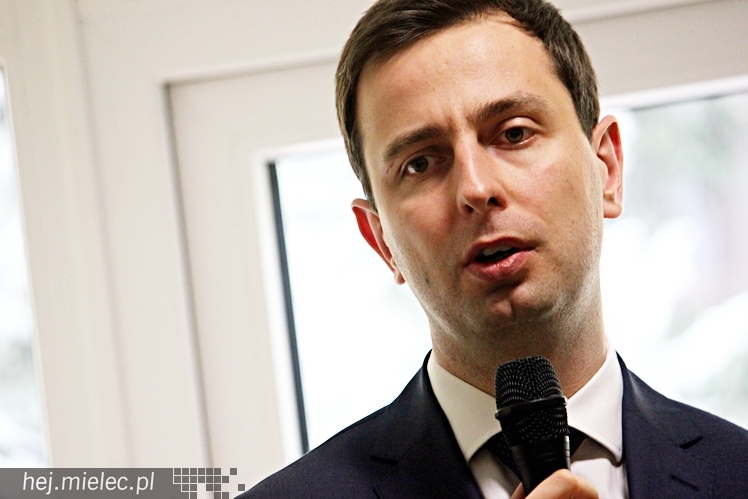 Uroczyste otwarcie nowej siedziby PCPR: przyjechał minister i wicewojewoda