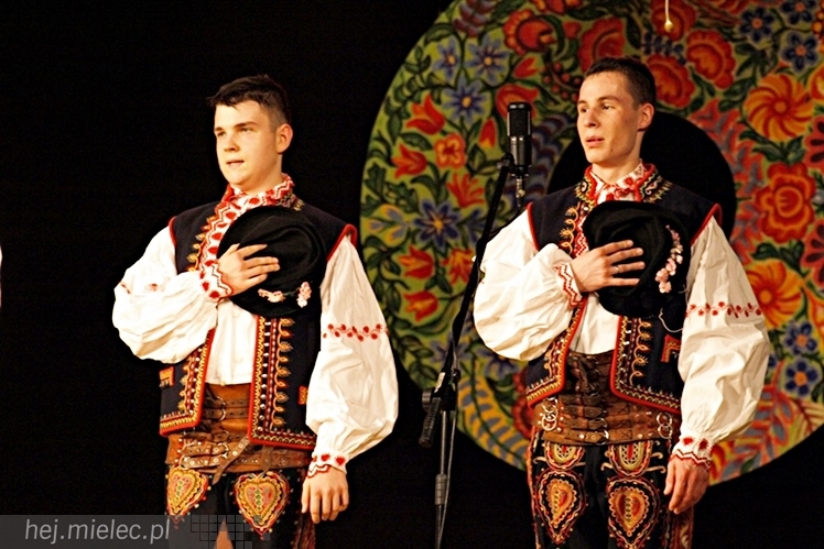 Koncert Karnawałowy Zespołu Pieśni i Tańca Rzeszowiacy. Polonez, mazur, tańce góralskie