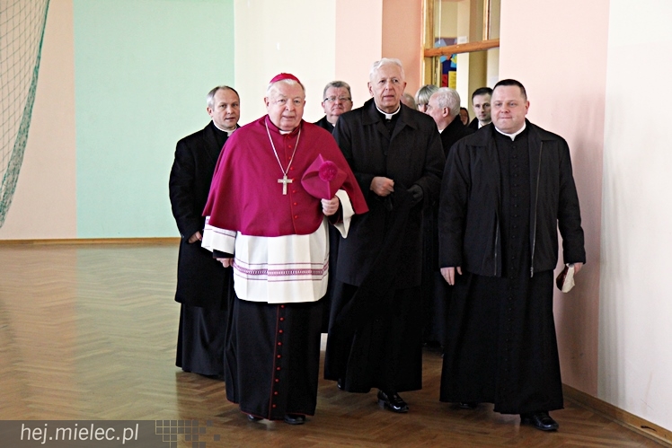 Uroczystość nadania imienia Leszka Deptuły Gimnazjum w Wadowicach Górnych