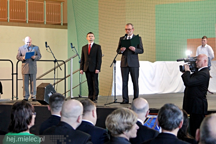 Uroczystość nadania imienia Leszka Deptuły Gimnazjum w Wadowicach Górnych