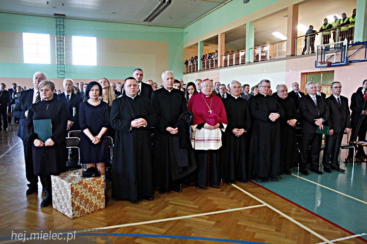 Uroczystość nadania imienia Leszka Deptuły Gimnazjum w Wadowicach Górnych