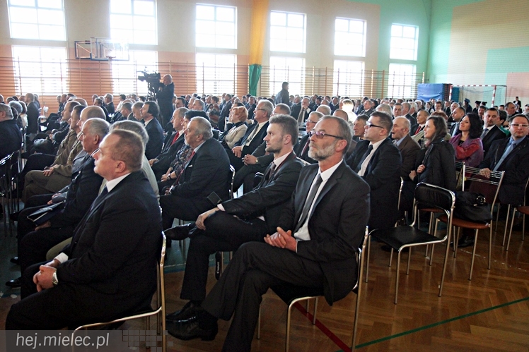 Uroczystość nadania imienia Leszka Deptuły Gimnazjum w Wadowicach Górnych