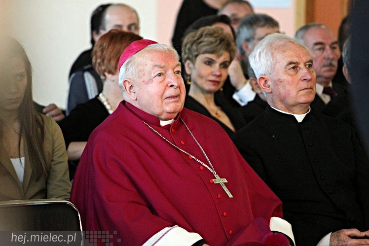 Uroczystość nadania imienia Leszka Deptuły Gimnazjum w Wadowicach Górnych