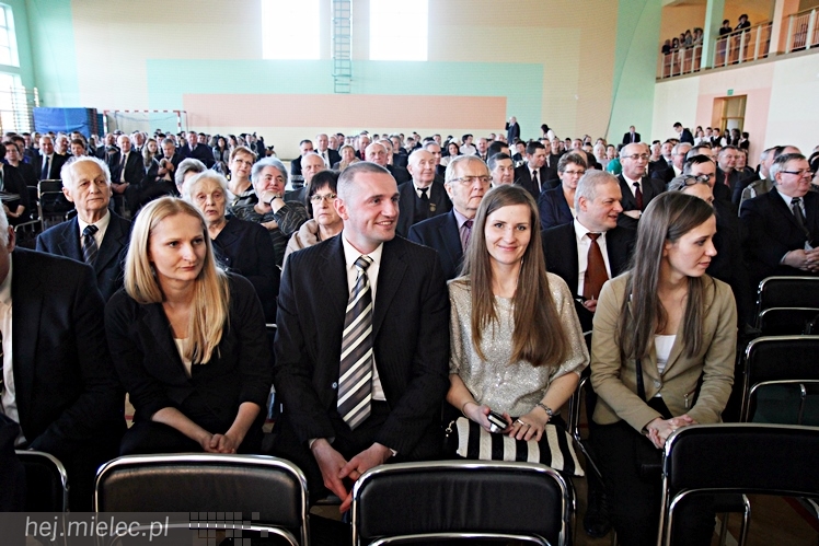 Uroczystość nadania imienia Leszka Deptuły Gimnazjum w Wadowicach Górnych