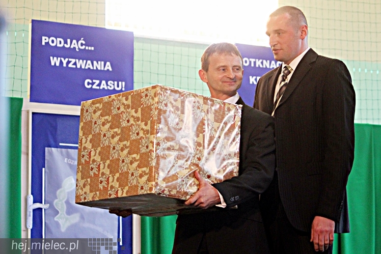 Uroczystość nadania imienia Leszka Deptuły Gimnazjum w Wadowicach Górnych