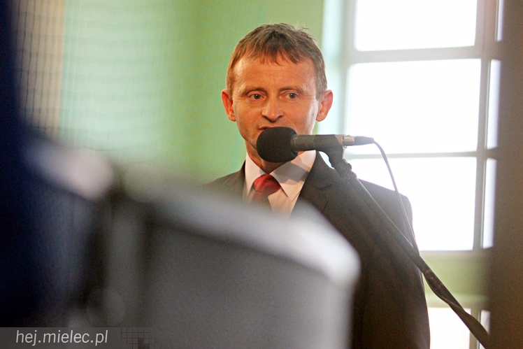 Uroczystość nadania imienia Leszka Deptuły Gimnazjum w Wadowicach Górnych