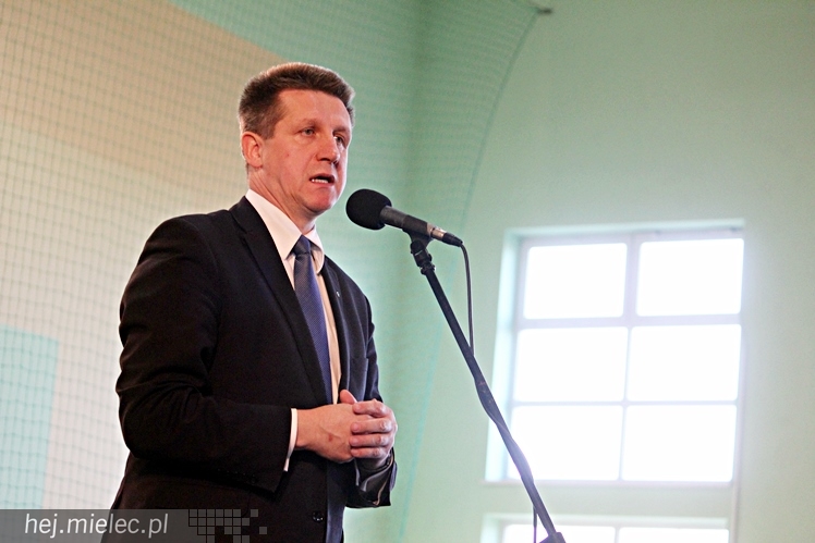 Uroczystość nadania imienia Leszka Deptuły Gimnazjum w Wadowicach Górnych