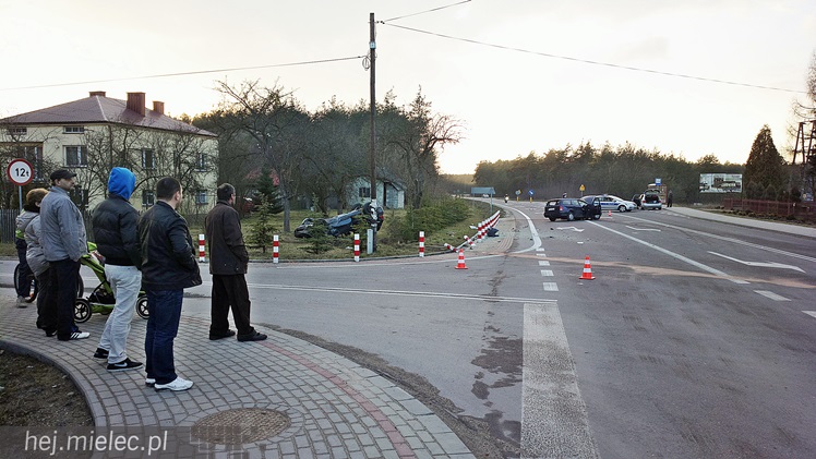 Poważny wypadek w Przyłęku. Droga Mielec - Kolbuszowa zablokowana przez kilka godzin