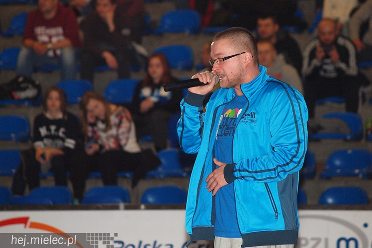 Kibice Stali poznali zespoły FKS Stal Mielec. W prezentacji udział wzięło ponad 1000 osób