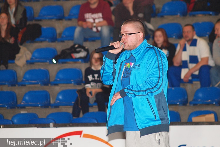 Kibice Stali poznali zespoły FKS Stal Mielec. W prezentacji udział wzięło ponad 1000 osób