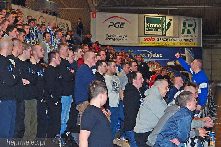 Kibice Stali poznali zespoły FKS Stal Mielec. W prezentacji udział wzięło ponad 1000 osób